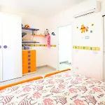 Con Piscina In Parco Privato Villa
