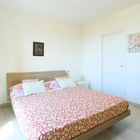 Villa Con Piscina In Parco Privato *